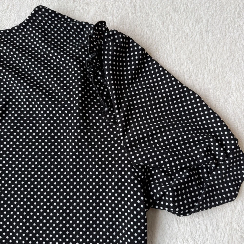 Adrianna Papell Polka Dot Blouse Size M Black Puff Sleeve Chic Top - Picture 13 of 15